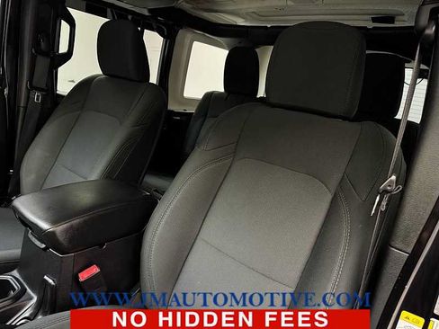 Used 2018 Jeep Wrangler Unlimited Sport S AWD/4WD image 13