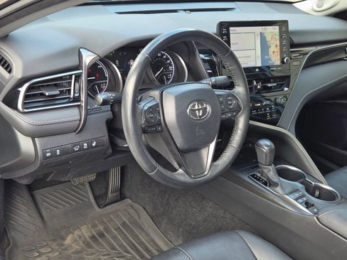 Used 2022 Toyota Camry XSE w/ Navigation Upgrade Package FWD image 11