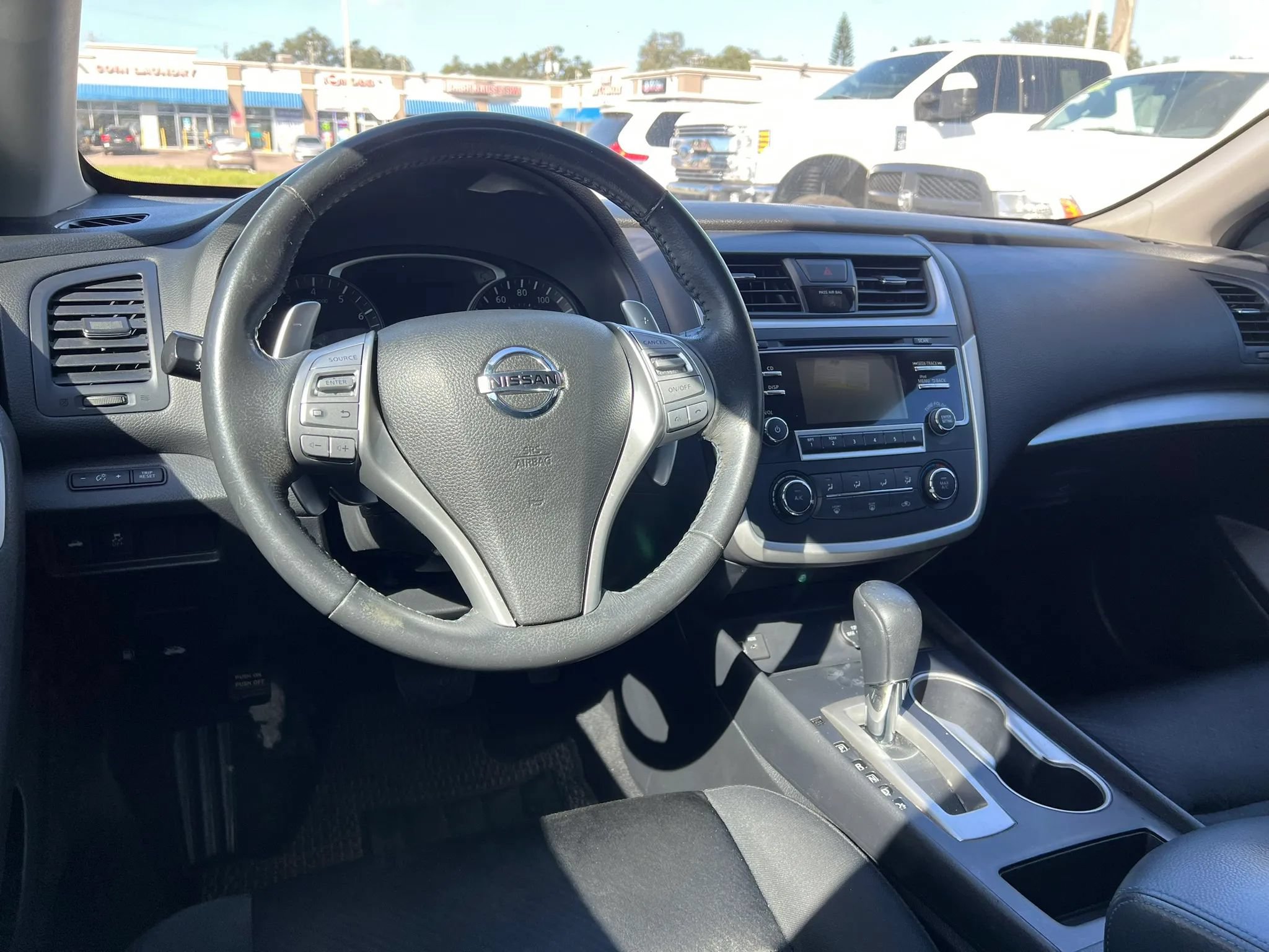 Used 2017 Nissan Altima 2.5 SR FWD image 15