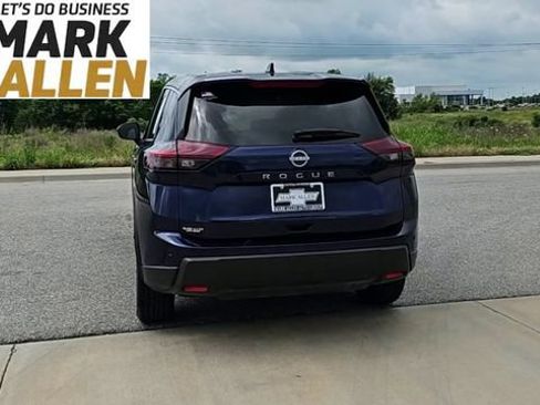 Used 2025 Nissan Rogue SV FWD image 7