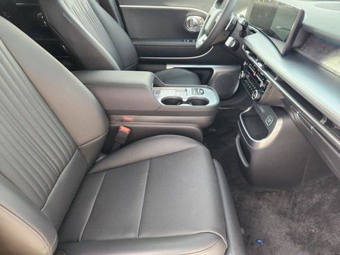 New 2026 Hyundai Ioniq 9 Calligraphy image 9