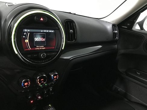 Used 2018 MINI Cooper Countryman FWD image 27