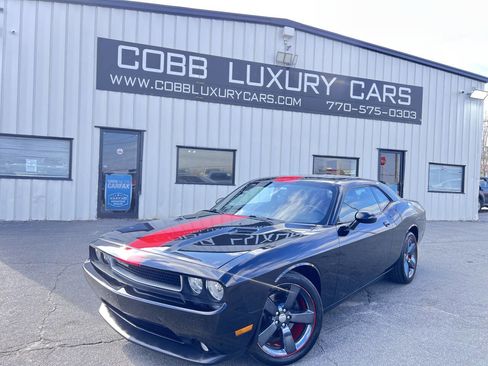 Used 2013 Dodge Challenger SXT image 18