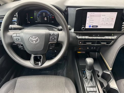 Certified 2025 Toyota Camry LE FWD image 17