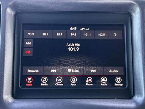 Used 2019 Dodge Challenger R/T image 30