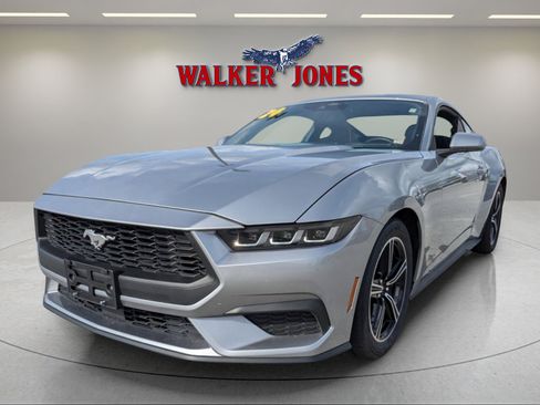 Used 2024 Ford Mustang Coupe image 8