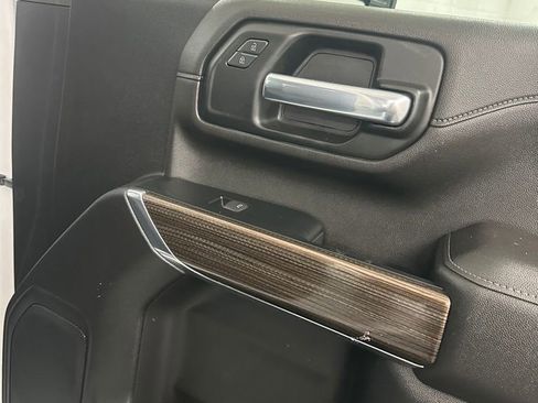 Used 2023 Chevrolet Silverado 2500 LT w/ Convenience Package image 34