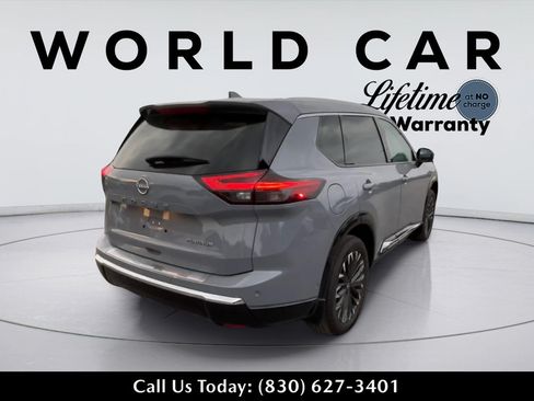 Used 2024 Nissan Rogue Platinum w/ Platinum Premium Package FWD image 3