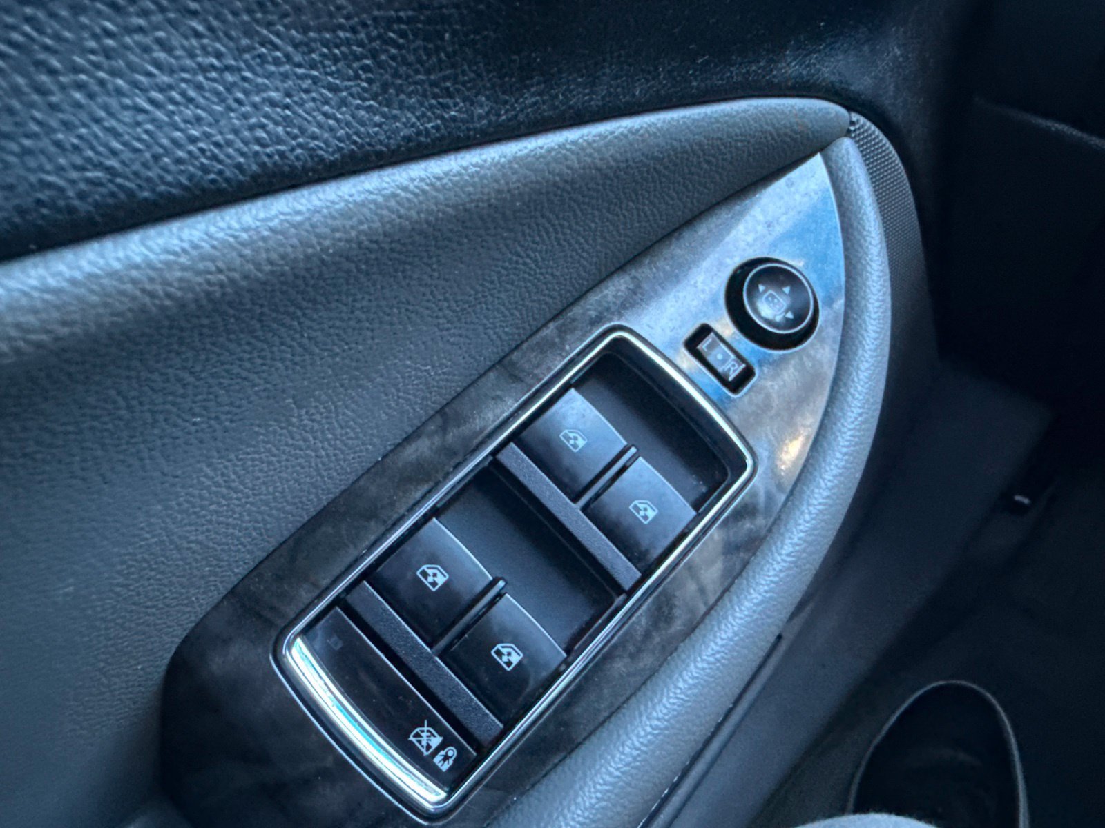 Used 2015 Chevrolet Impala LTZ FWD image 35