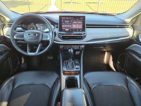 Used 2022 Jeep Compass Latitude w/ Sun and Sound Group image 11