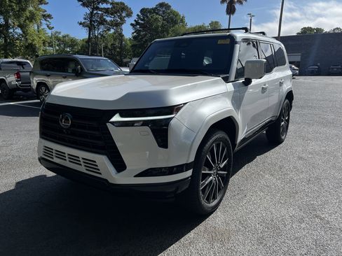Used 2025 Lexus GX 550 w/ Accessory Package (2T) image 5