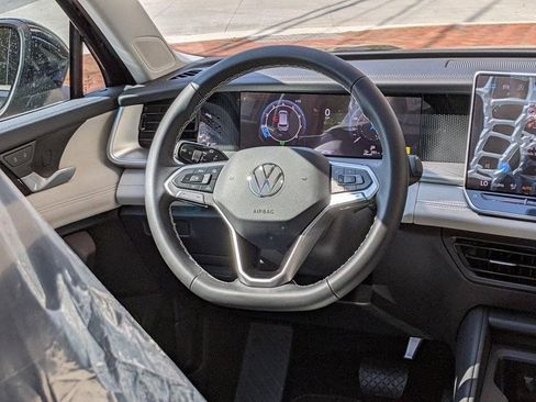 New 2026 Volkswagen Tiguan SE image 15