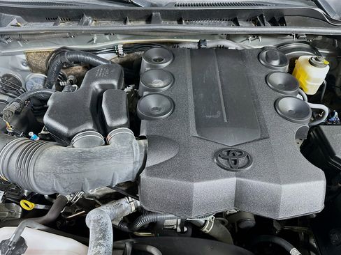 Used 2021 Toyota 4Runner SR5 image 32