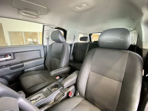 Used 2008 Toyota FJ Cruiser Base image 13