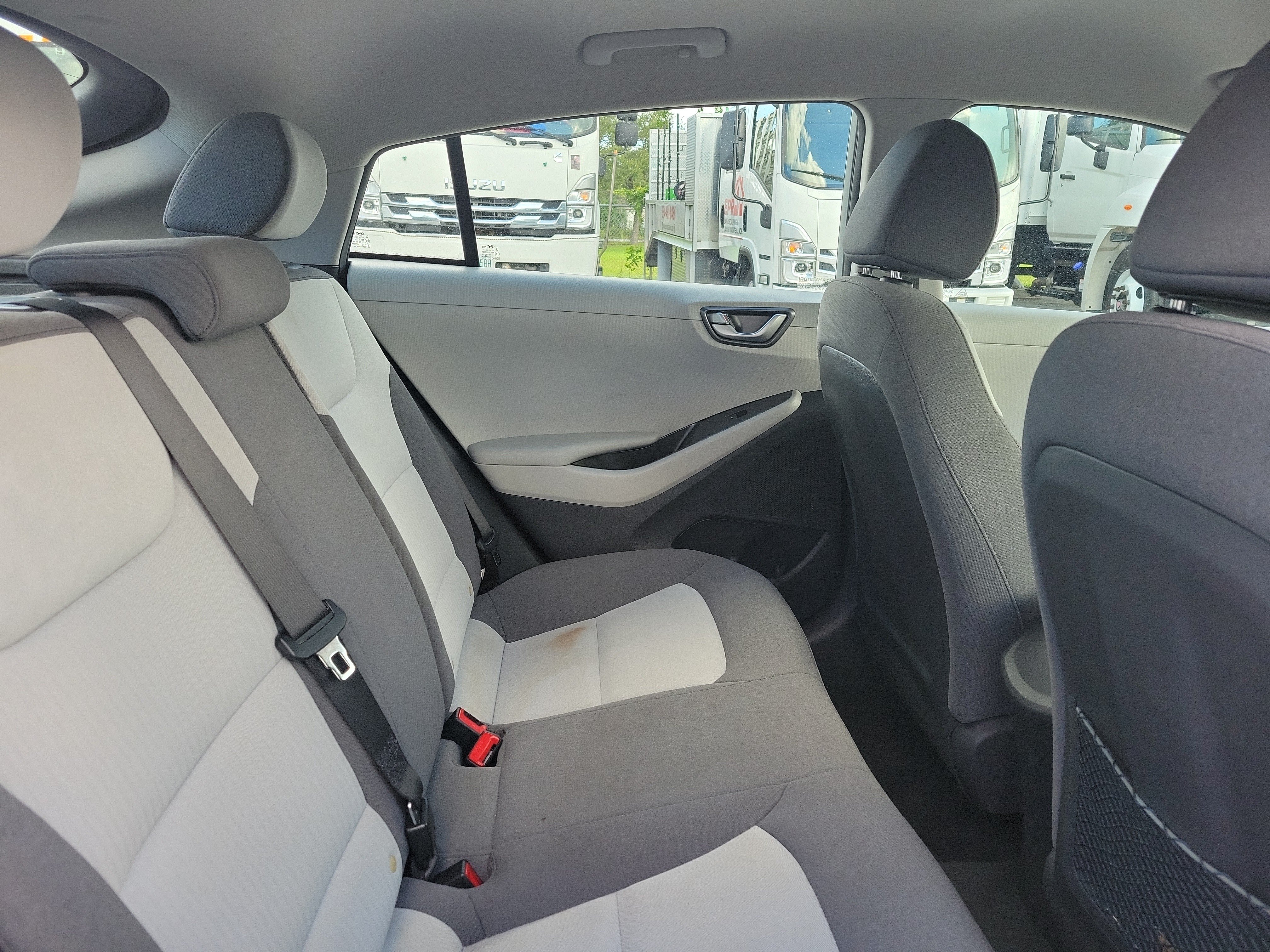 Used 2020 Hyundai Ioniq Blue FWD image 7
