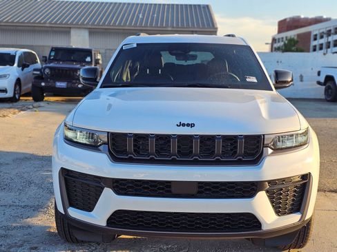 New 2026 Jeep Grand Cherokee L 4WD image 2