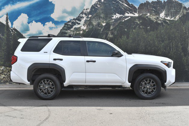Certified 2025 Toyota 4Runner SR5 AWD/4WD image 2