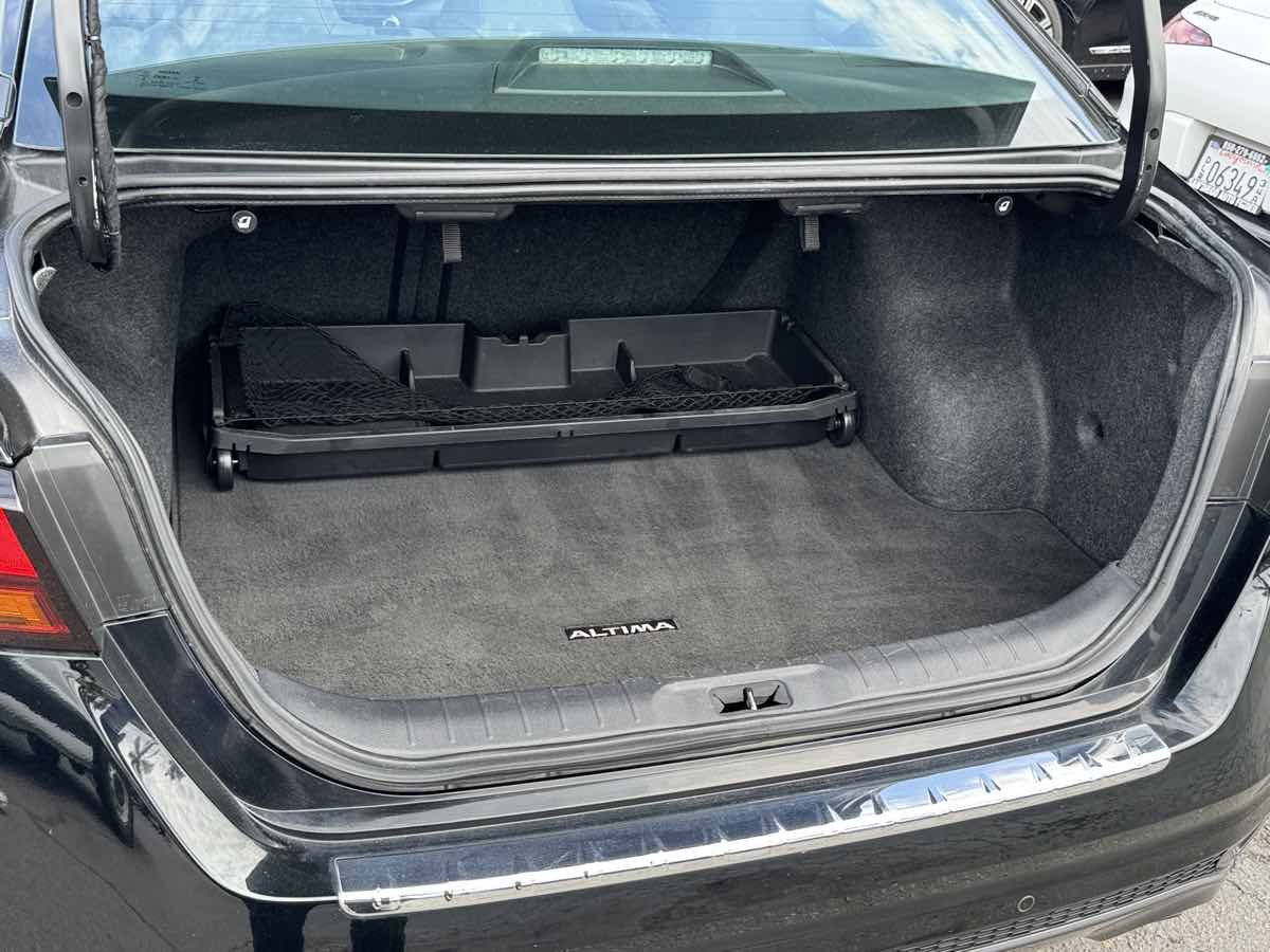 Used 2021 Nissan Altima 2.5 SR FWD image 9