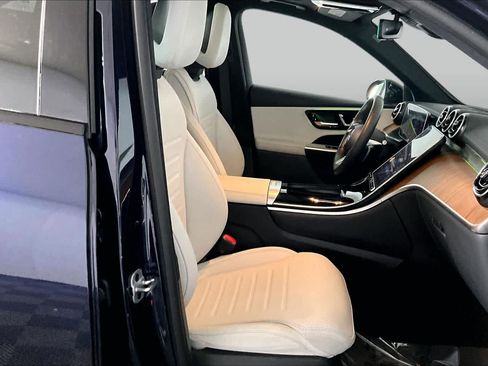 Used 2023 Mercedes-Benz GLC 300 4MATIC image 8