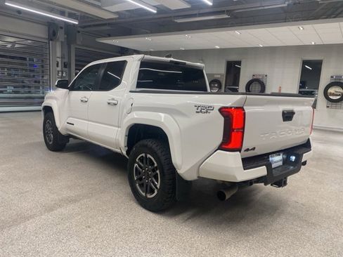 Used 2024 Toyota Tacoma TRD Sport image 11