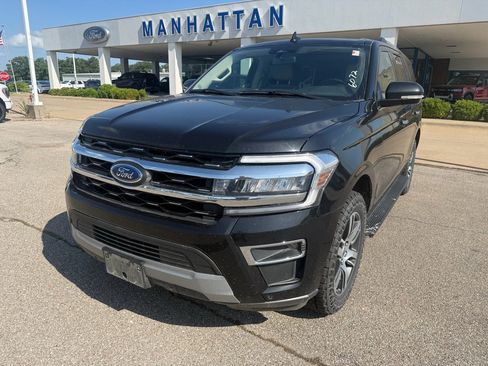 Used 2024 Ford Expedition Limited AWD/4WD image 2