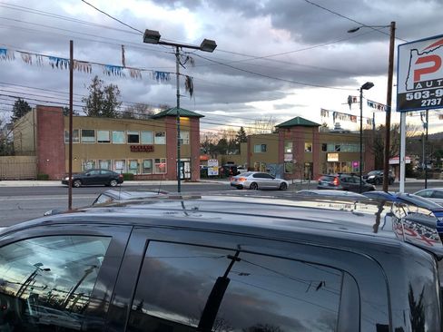 Used 2017 Nissan Titan PRO-4X image 8