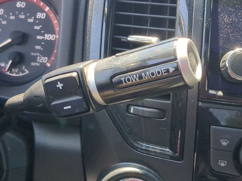 Used 2023 Nissan Titan PRO-4X w/ Pro-4x Convenience Package AWD/4WD image 26