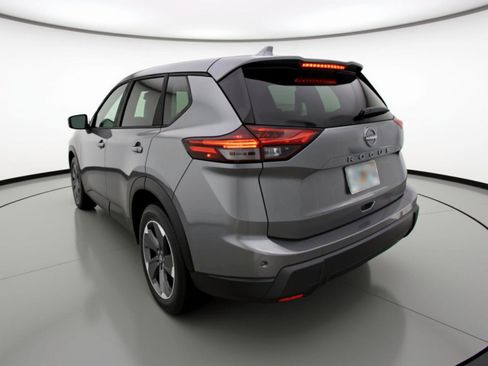 Used 2025 Nissan Rogue SV FWD image 6