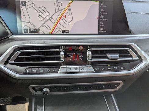 Used 2022 BMW X7 xDrive40i w/ Luxury Seating Package AWD/4WD image 23
