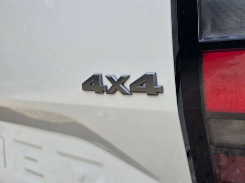 New 2026 Nissan Frontier S w/ Tow Package AWD/4WD image 24