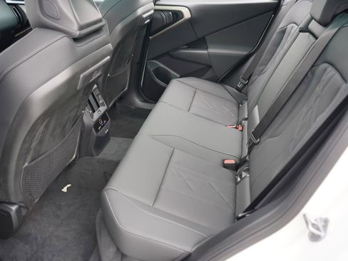 Used 2025 BMW X3 xDrive30i w/ Premium Package image 19