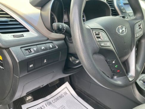 Used 2015 Hyundai Santa Fe Sport image 17