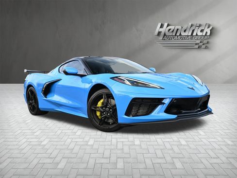 Used 2021 Chevrolet Corvette 2LT w/ Z51 Performance Package image 2