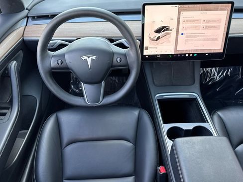 Used 2023 Tesla Model 3 Standard Range image 17