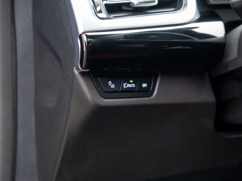 Certified 2025 BMW X2 xDrive28i w/ Premium Package image 20