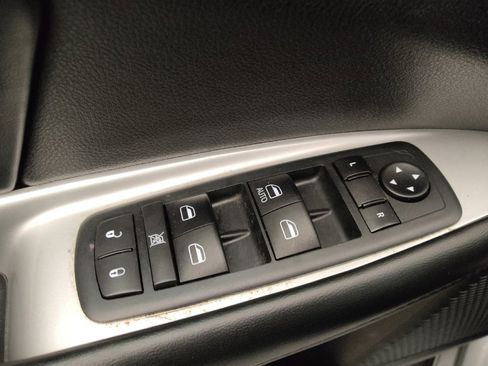 Used 2020 Dodge Journey SE FWD image 27