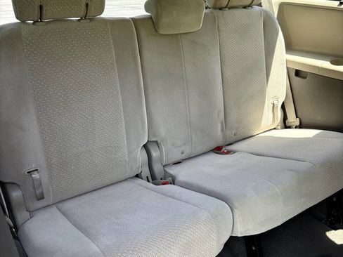 Used 2011 Toyota Sienna LE FWD image 38