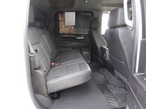 Used 2025 GMC Sierra 2500 Denali w/ Denali Reserve Package AWD/4WD image 9