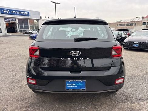 Certified 2023 Hyundai Venue SEL image 17
