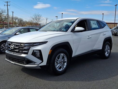 New 2026 Hyundai Tucson SE image 2