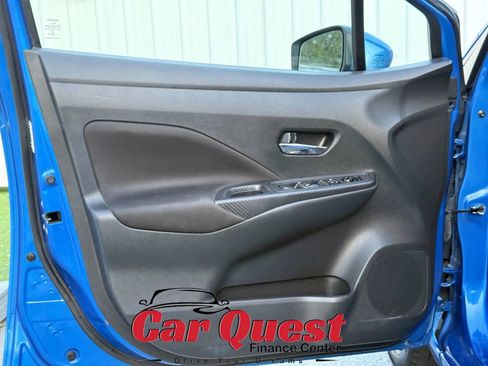 Used 2021 Nissan Versa SV image 11