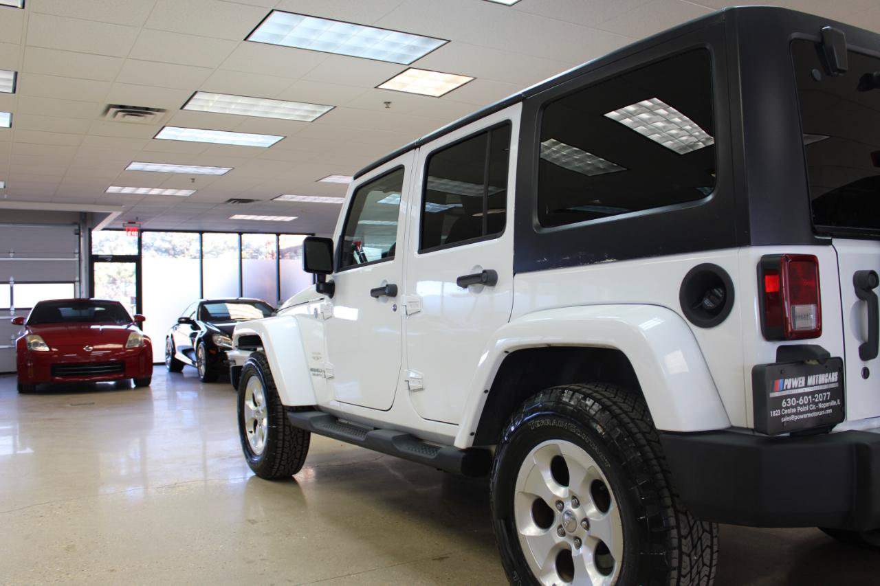 Used 2013 Jeep Wrangler Unlimited Sahara w/ Connectivity Group AWD/4WD image 19