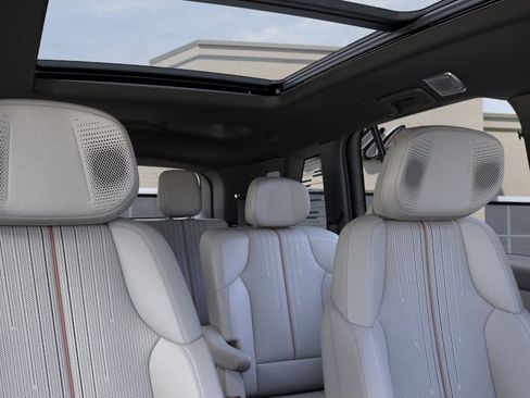 New 2026 Cadillac Vistiq Sport image 24