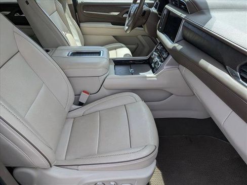Used 2023 GMC Yukon Denali AWD/4WD image 24