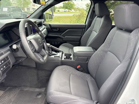 Used 2024 Toyota Tacoma SR image 11