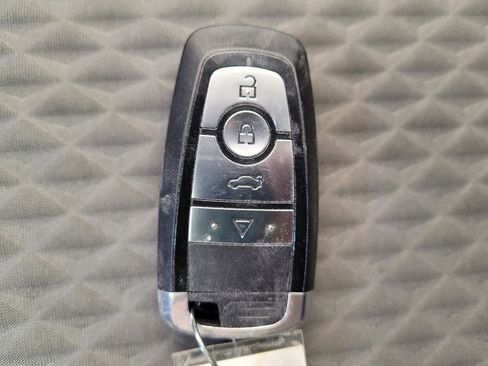 Used 2020 Ford Escape SE AWD/4WD image 32