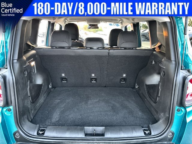Used 2021 Jeep Renegade Latitude FWD image 32
