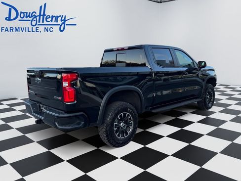 Used 2025 Chevrolet Silverado 1500 ZR2 image 5