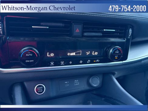 Used 2023 Nissan Rogue SV FWD image 25