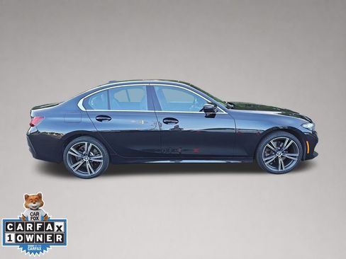 Used 2024 BMW 330i xDrive Sedan w/ Premium Package AWD/4WD image 3